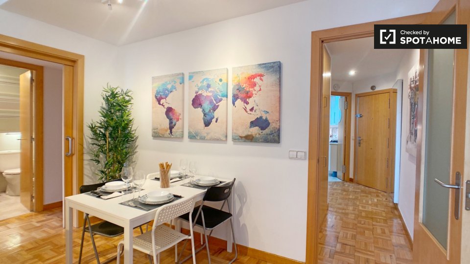 Double room Madrid, 4 beds, 90m² — photo 17