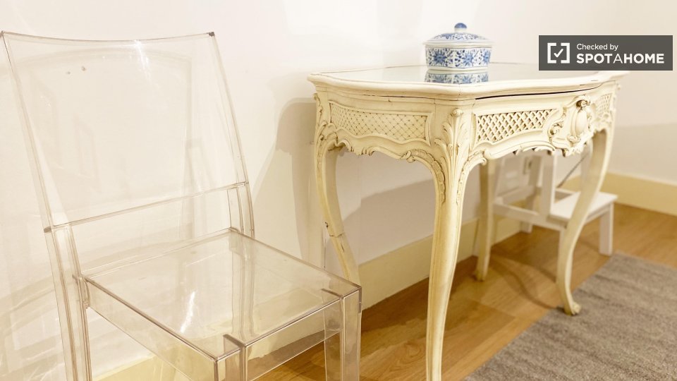 Apartment Lisbon, 1 bed, 82m² — photo 15