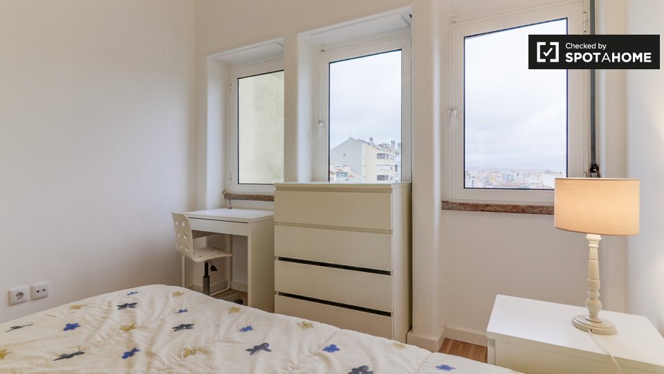 Double room Lisbon, 4 beds, 120m² — photo 4