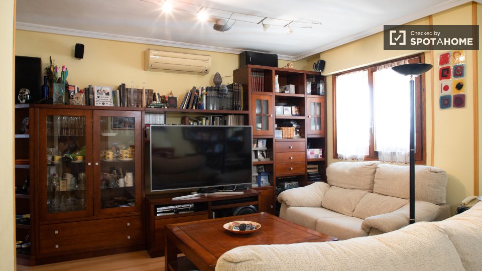 Double room Madrid, 4 beds, 110m² — photo 7