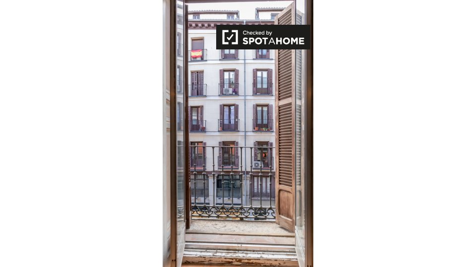 Double room Madrid, 4 beds — photo 5