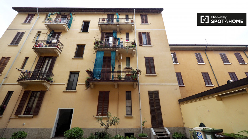 Double room Milan, 2 beds, 70m² — photo 18