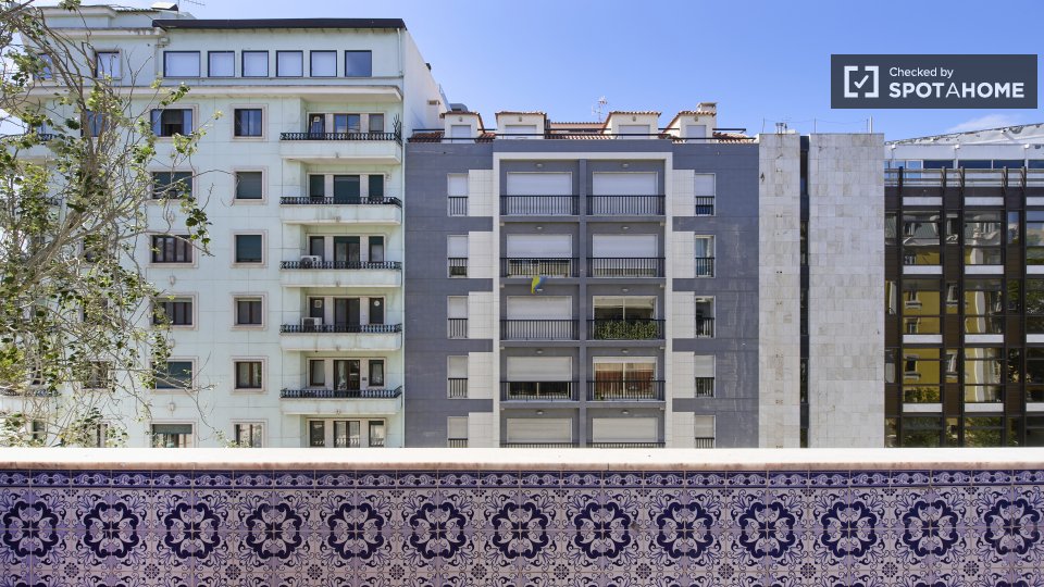 Double room Lisbon, 9 beds — photo 15