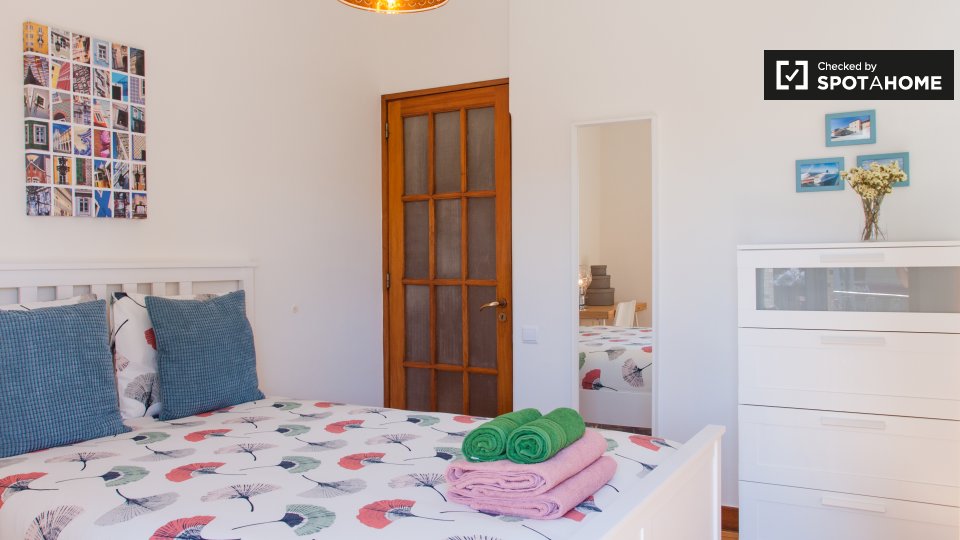 Double room Porto, 5 beds, 300m² — photo 1