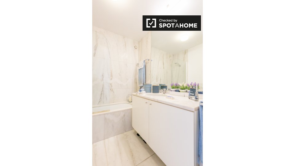 Double room Lisbon, 4 beds, 200m² — photo 6