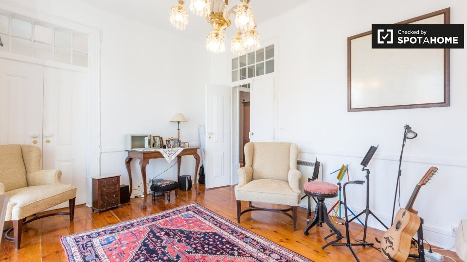 Double room Lisbon, 4 beds, 180m² — photo 11