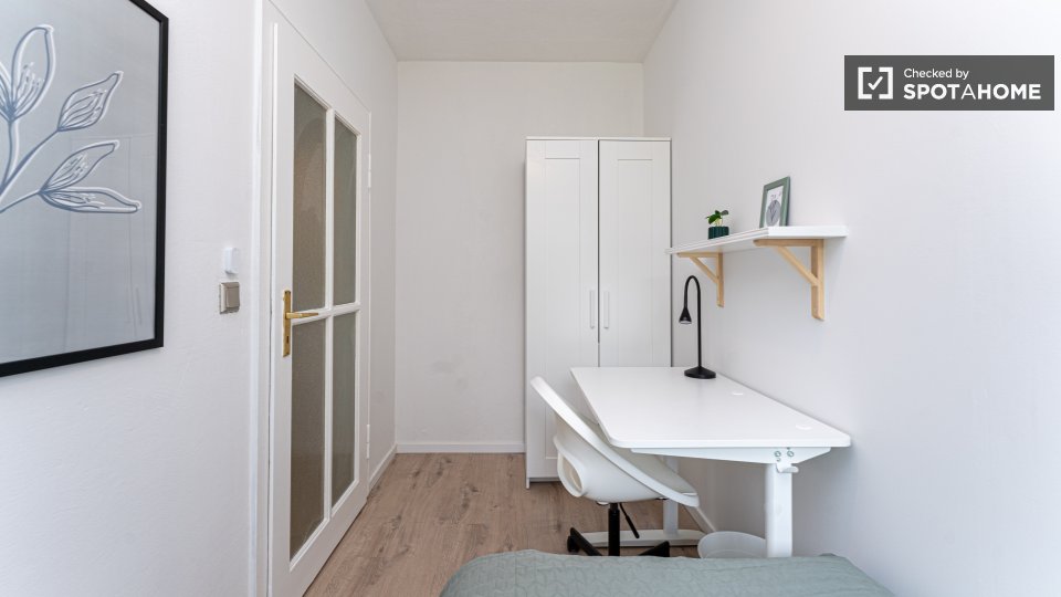 Double room Berlin, 5 beds, 59m² — photo 19