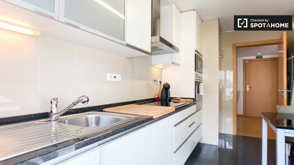 Apartment Lisbon, 2 beds — photo 9