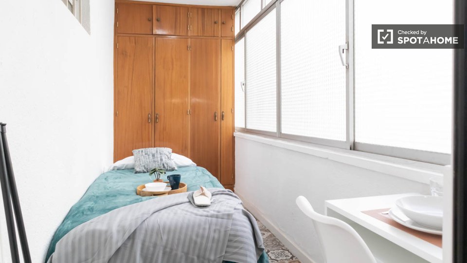 Double room Madrid, 6 beds — photo 7