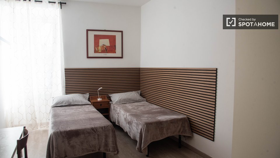 Double room Rome, 3 beds, 80m² — photo 13