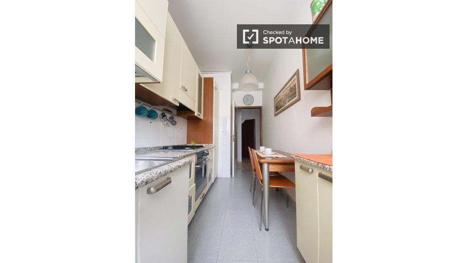 Double room Milan, 2 beds — photo 17