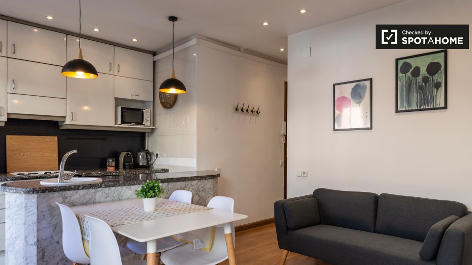 Furnished 2-bedroom apartment for rent in Gràcia, Barcelona - a Barcellona