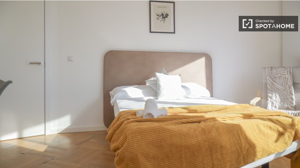 Double room Madrid, 18 beds — photo 7