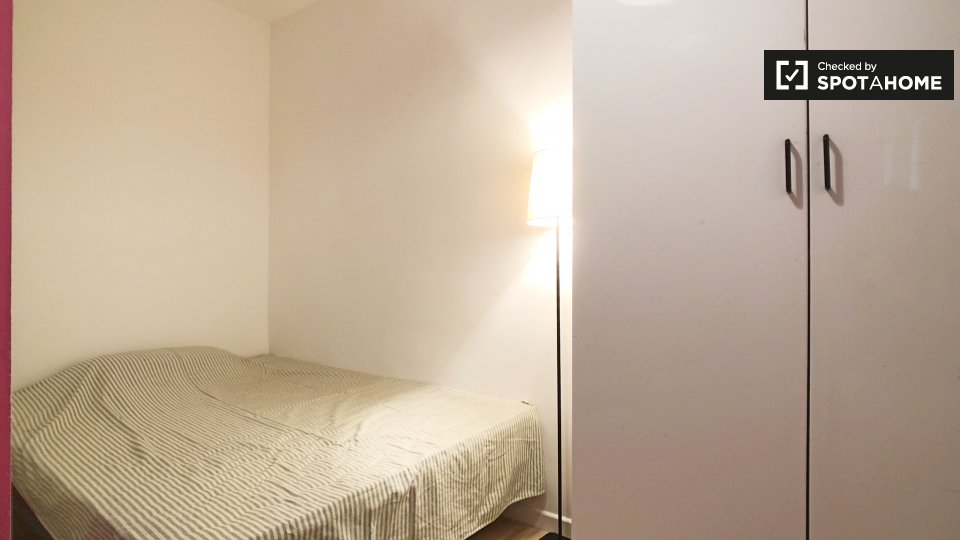 Double room Madrid, 7 beds, 130m² — photo 4