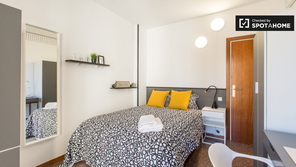 Double room Barcelona, 4 beds, 110m² — photo 1