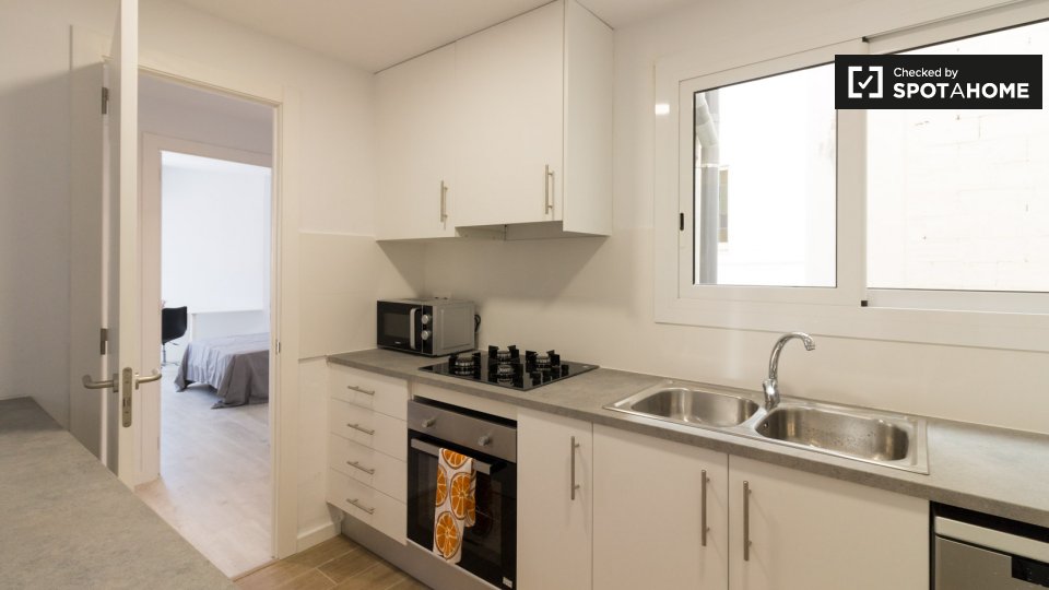 Double room Barcelona, 4 beds — photo 18