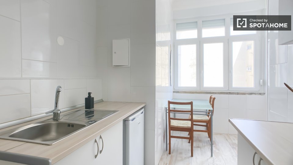 Apartment mono Lisbon — photo 9