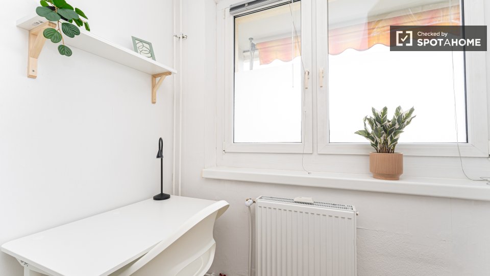 Double room Berlin, 4 beds, 62m² — photo 2