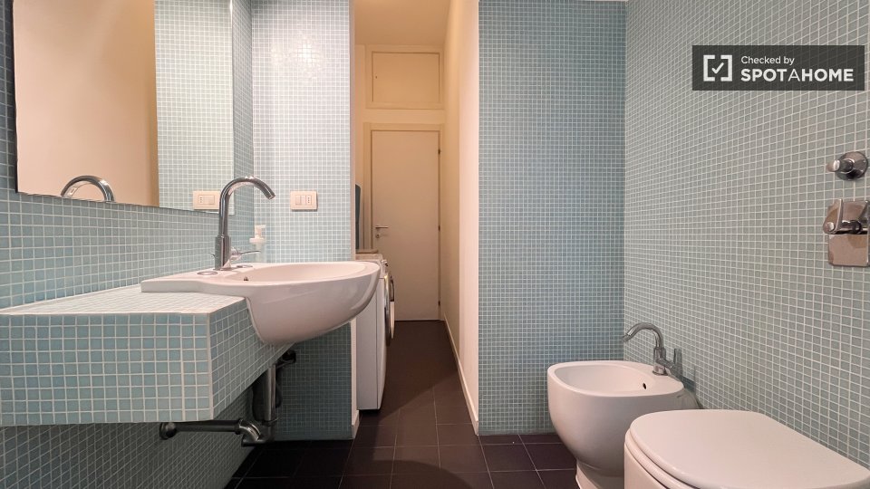 Double room Milan, 3 beds — photo 4