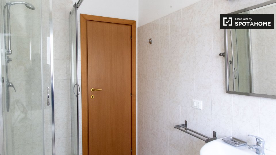 Double room Rome, 2 beds, 120m² — photo 5