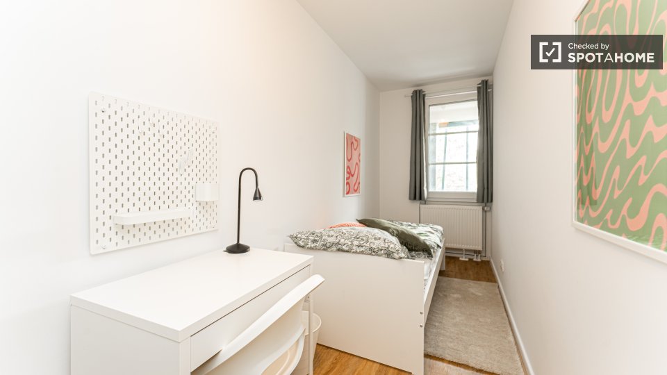 Double room Berlin, 5 beds, 77m² — photo 5
