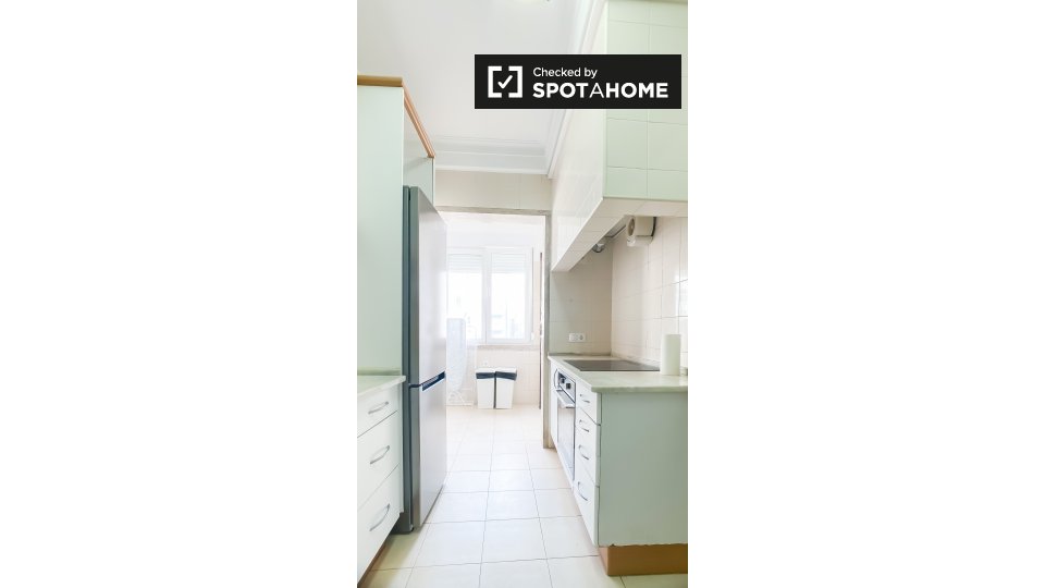 Apartment Lisbon, 5 beds — photo 9