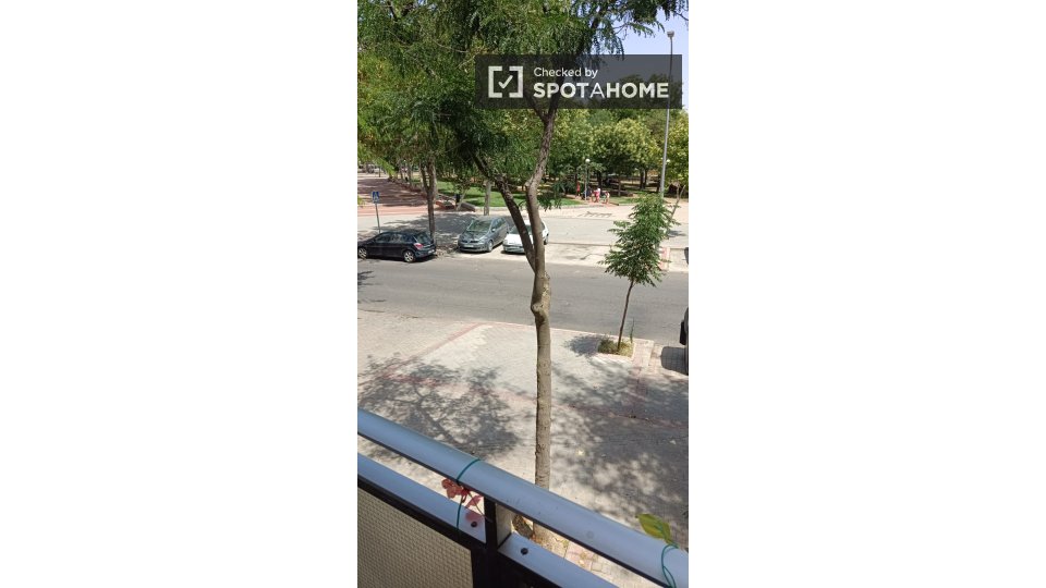 Double room Madrid, 7 beds, 180m² — photo 69