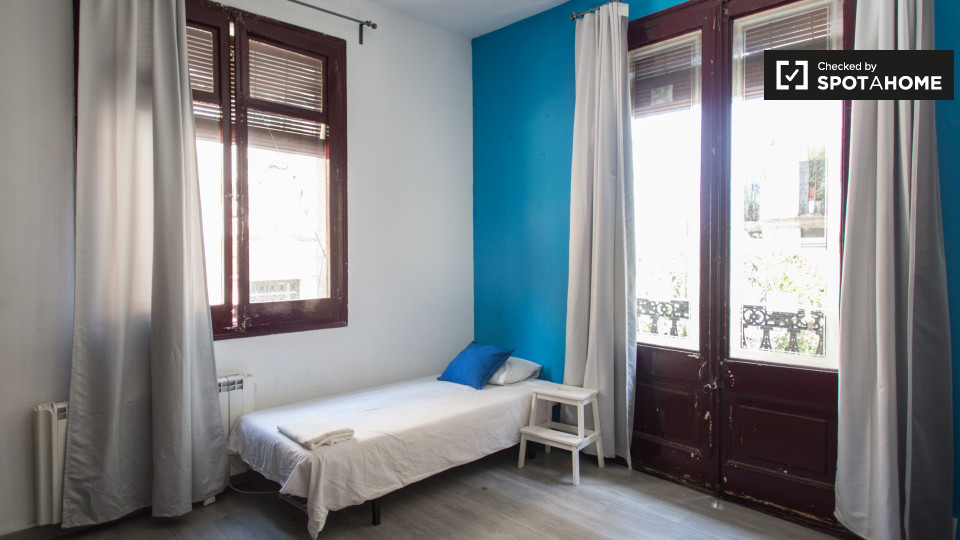Double room Barcelona, 10 beds, 180m² — photo 24