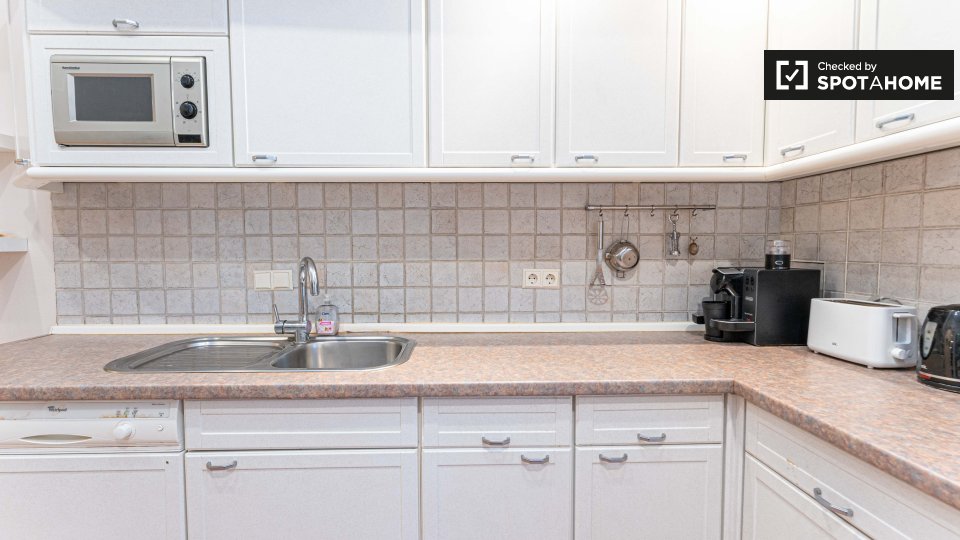 Apartment Berlin, 1 bed, 90m² — photo 11