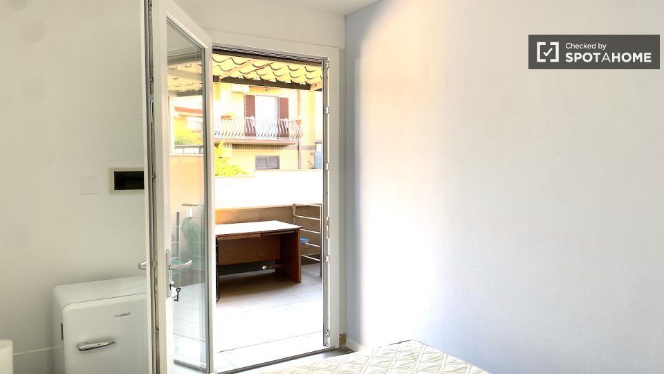 Double room Rome, 4 beds — photo 5