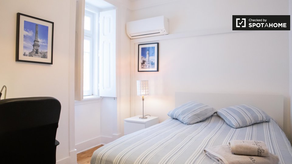 Double room Lisbon, 5 beds, 170m² — photo 2