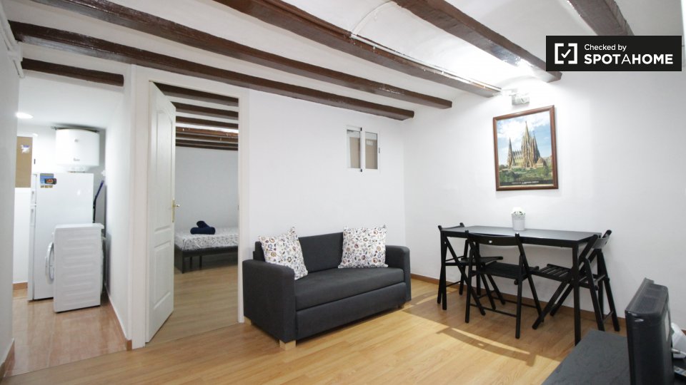 Double room Barcelona, 2 beds, 35m² — photo 3