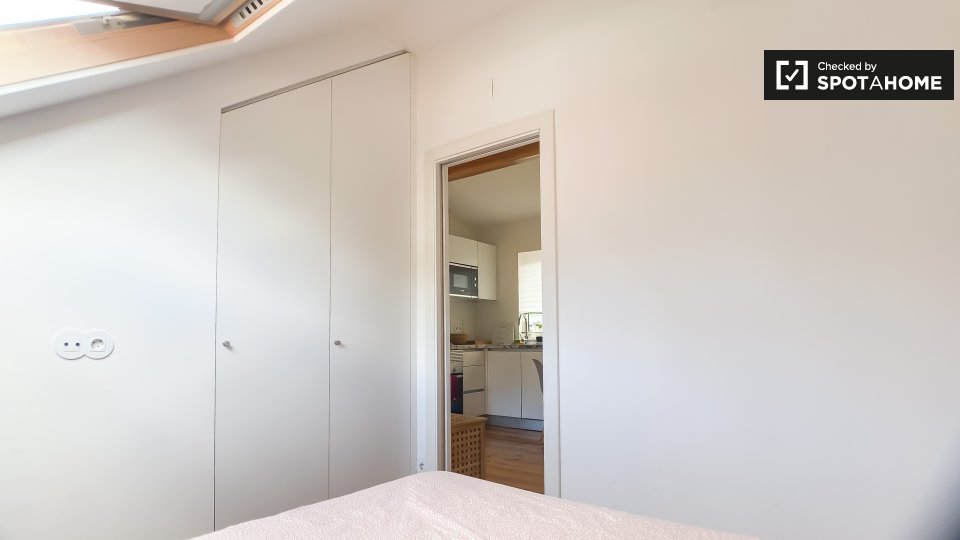 Apartment Lisbon, 2 beds, 70m² — photo 12