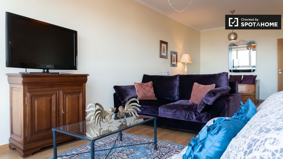 Apartment Lisbon, 3 beds, 130m² — photo 13