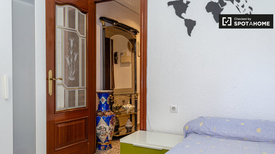 Double room Valencia, 4 beds, 110m² — photo 2