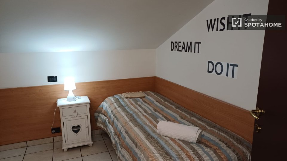 Double room Rome, 16 beds, 200m² — photo 31