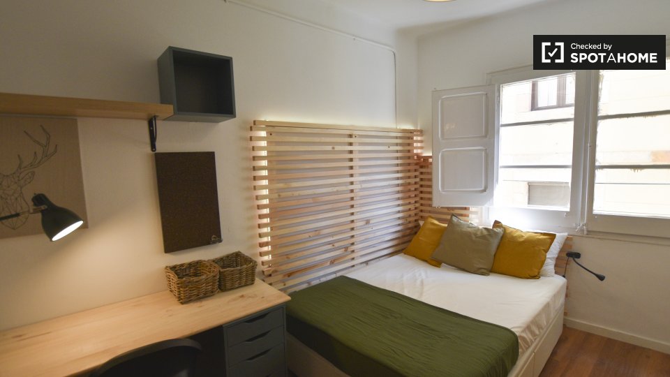 Double room Barcelona, 3 beds — photo 1