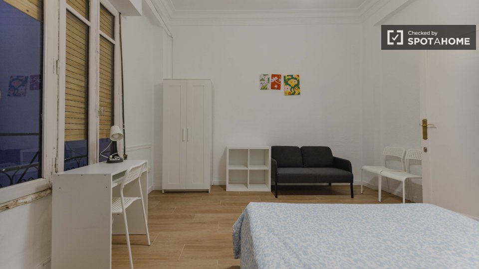 Double room Valencia, 8 beds — photo 14