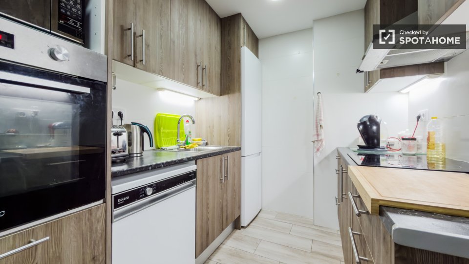 Double room Barcelona, 4 beds — photo 26