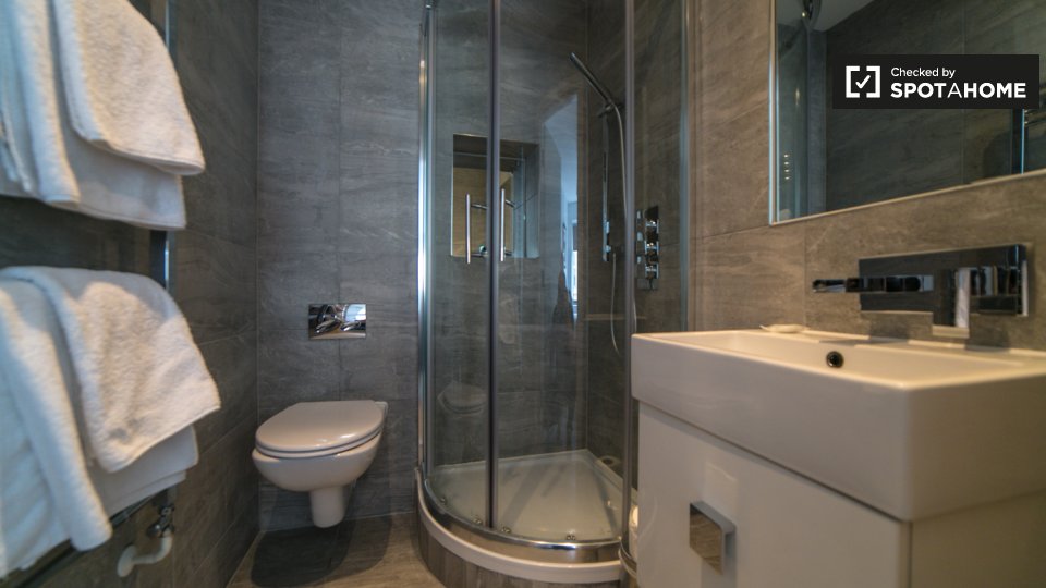 Apartment London, 2 beds — photo 15