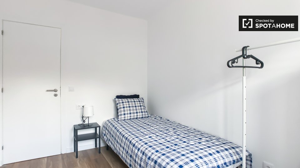 Double room Lisbon, 7 beds — photo 19