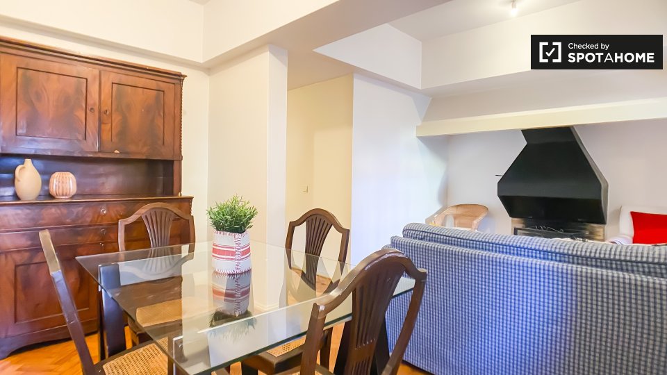 Double room Lisbon, 2 beds — photo 11