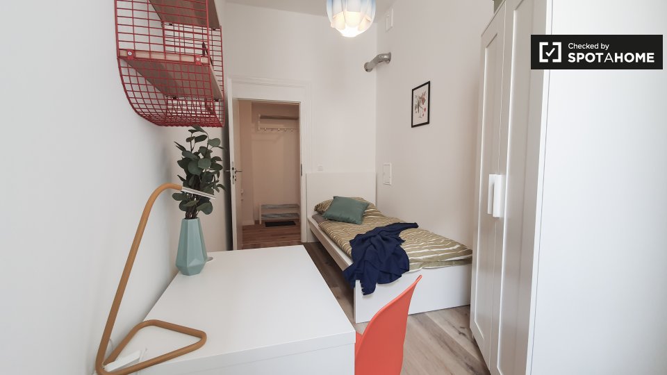 Double room Berlin, 3 beds — photo 7