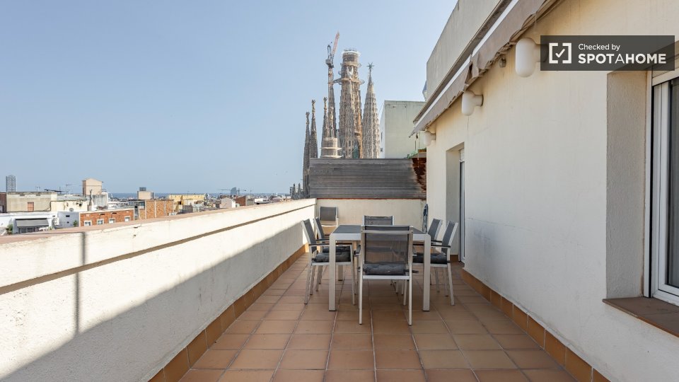 Appartamento con 3 camere da letto in affitto alla Sagrada Família. - en Barcelona