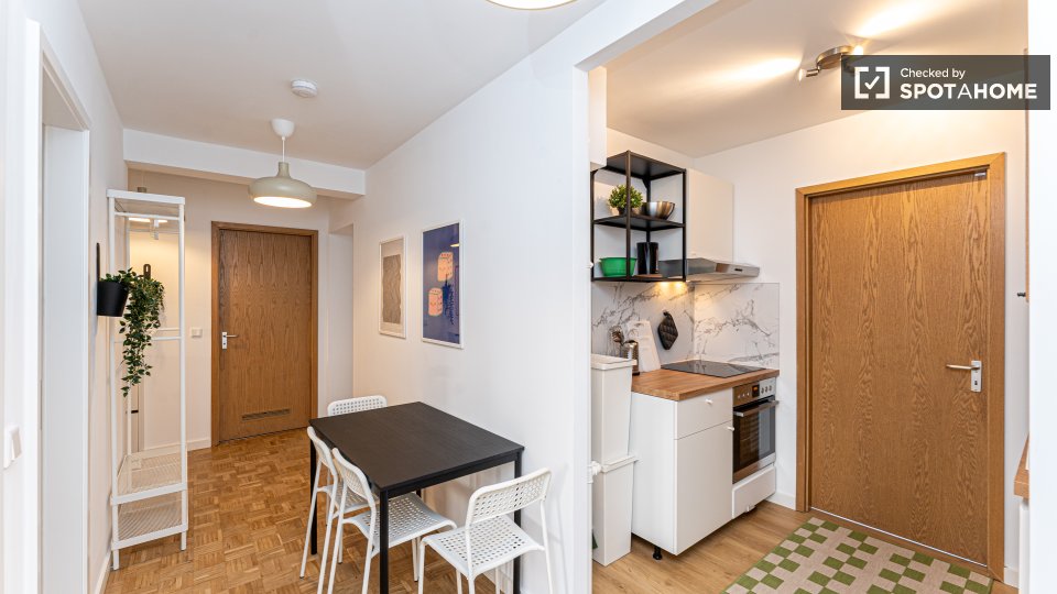 Double room Berlin, 6 beds, 124m² — photo 17
