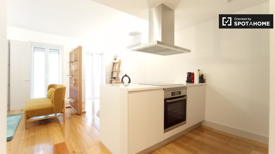 Apartment Lisbon, 1 bed, 70m² — photo 14