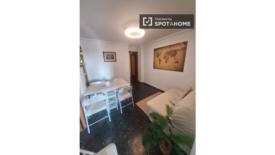 Double room Valencia, 5 beds, 110m² — photo 31