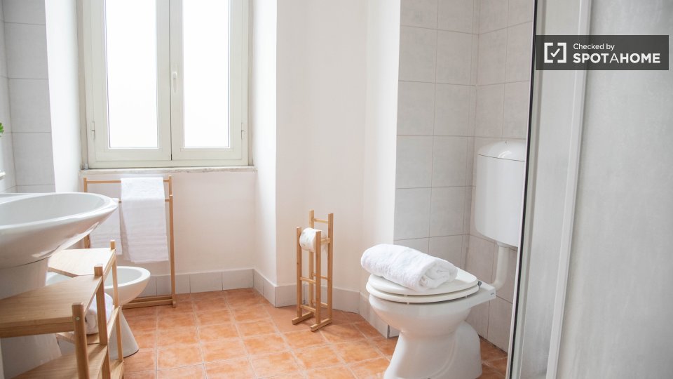 Double room Rome, 4 beds — photo 16