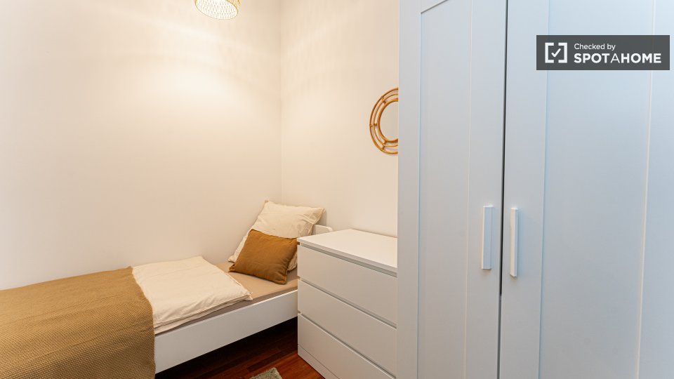 Double room Berlin, 5 beds, 108m² — photo 18