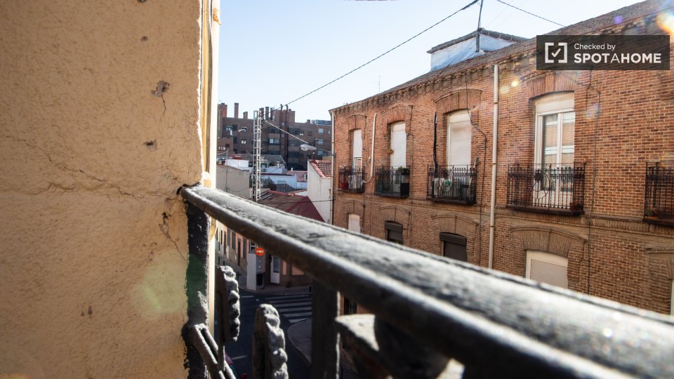 Double room Madrid, 4 beds — photo 15